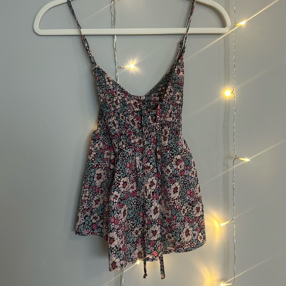 Floral flowy top 💐🩷🌸
